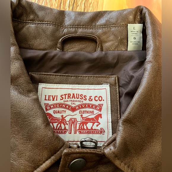 Levi’s Men’s Faux Leather Trucker Jacket Size L - Picture 4 of 4